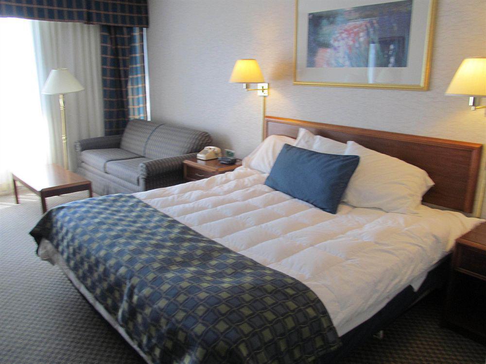 Fern Valley Hotel And Conference Center Louisville Bagian luar foto